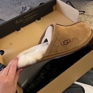 UGG Men's Scuff Slippers - Chestnut